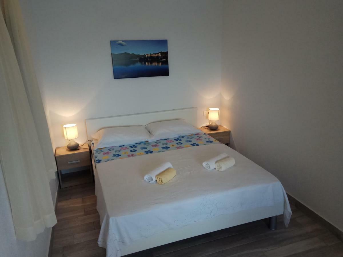 Adriatic - Apartment With Jacuzzi Sobra ภายนอก รูปภาพ